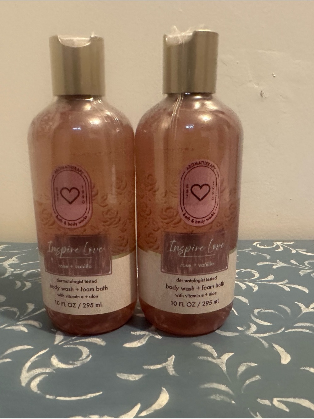 Bath & Body Works Inspire Love Rose & Vanilla Body Wash - Pink Bottle, Gold Cap